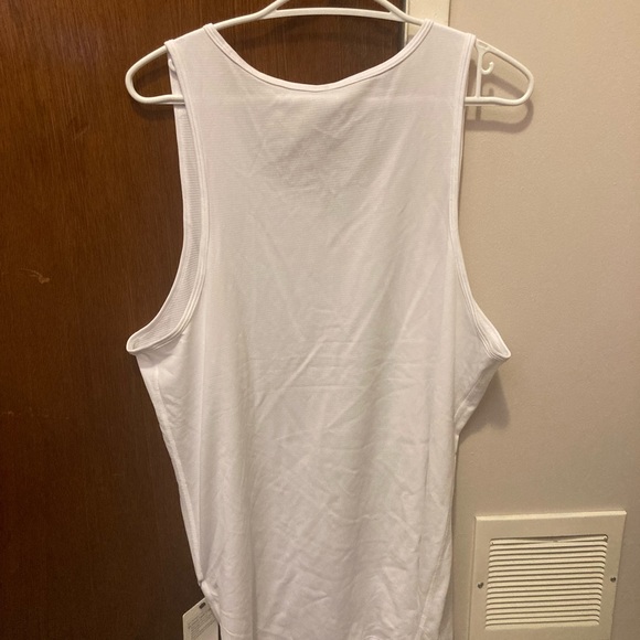 New and Unworn Lululemon El Court Tank - Picture 2 of 4
